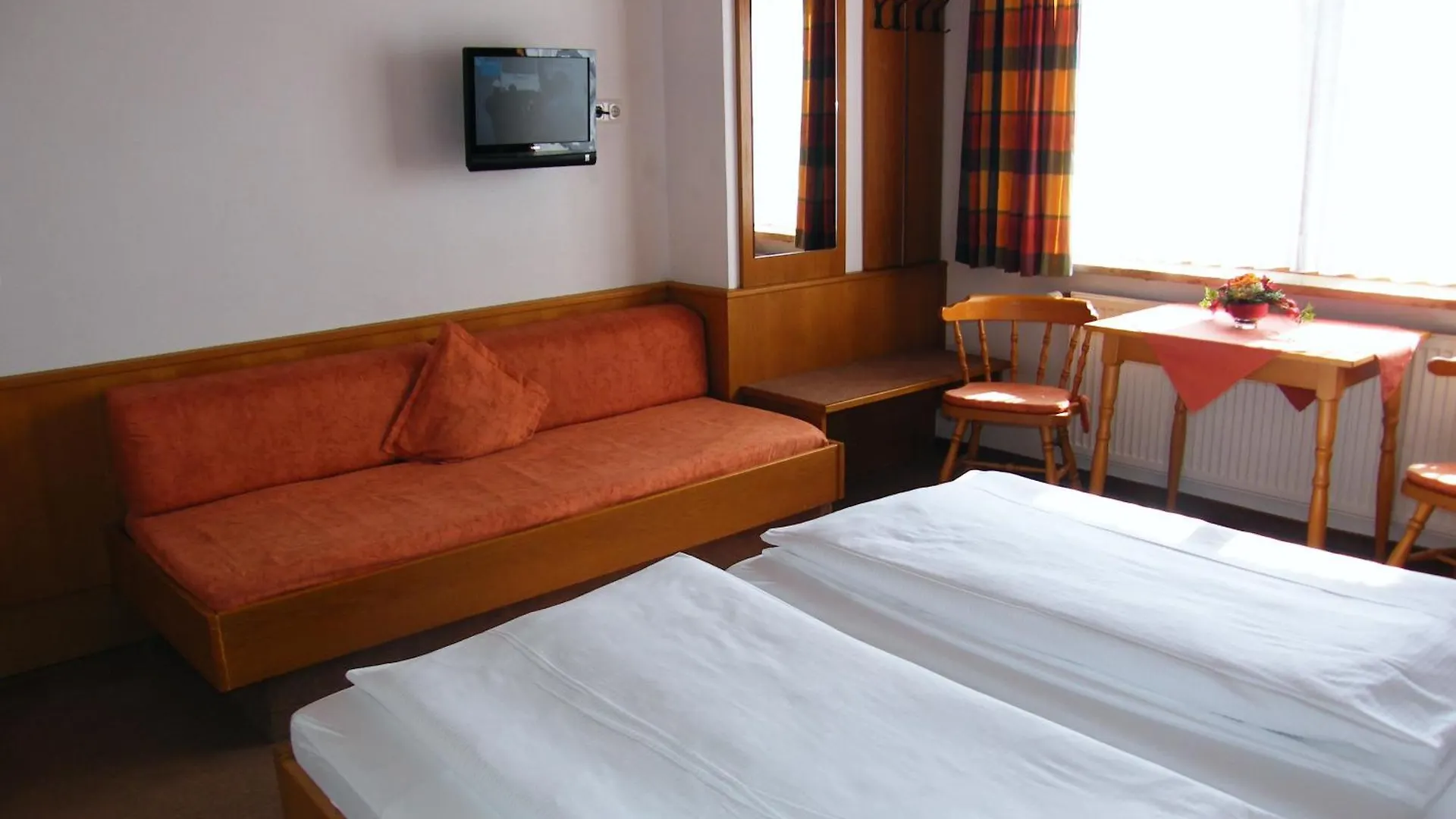 Pension Hofmann-Schmoelzer Rothenburg ob der Tauber 2*,